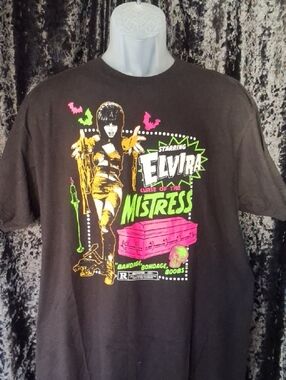 Elvira Mistress of the dark vtg Black Short Sleeve Tee with Neon Graphic XL